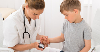 علائم دیابت در کودکان، عوارض و روش‌های درمان 